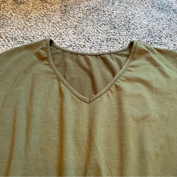 NWT! V-Neck Split-Side Drawstring Midi Dress - Picture 5 of 10